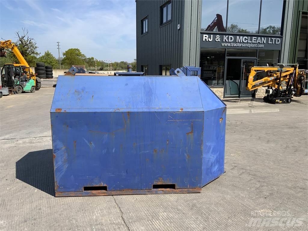 Blue Diesel Tank ماكينات زراعية أخرى