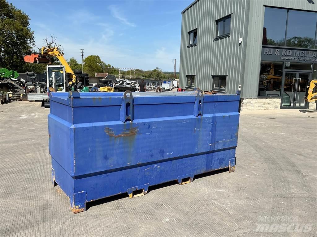 Blue Diesel Tank ماكينات زراعية أخرى