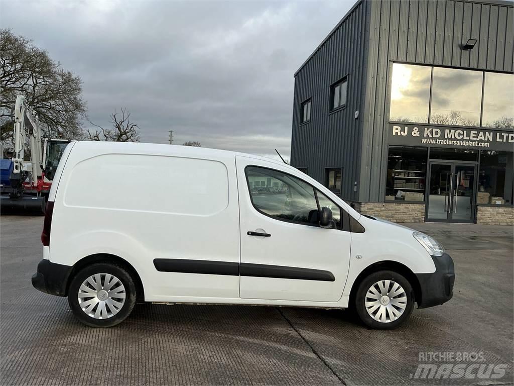Citroën Berlingo Van ماكينات زراعية أخرى