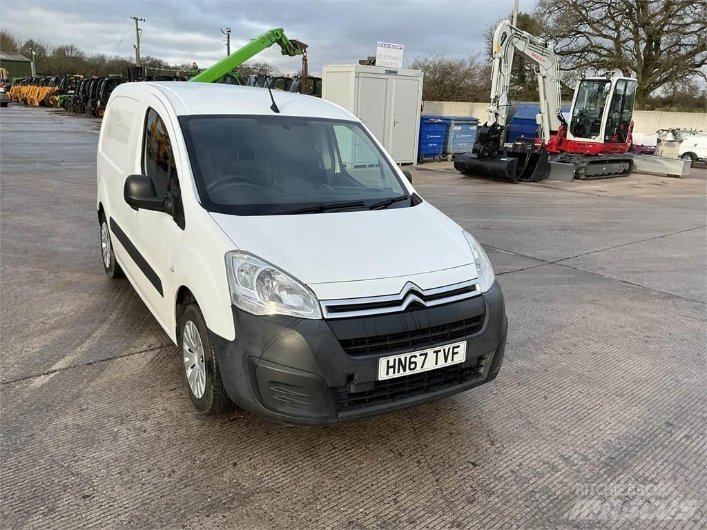 Citroën Berlingo Van ماكينات زراعية أخرى