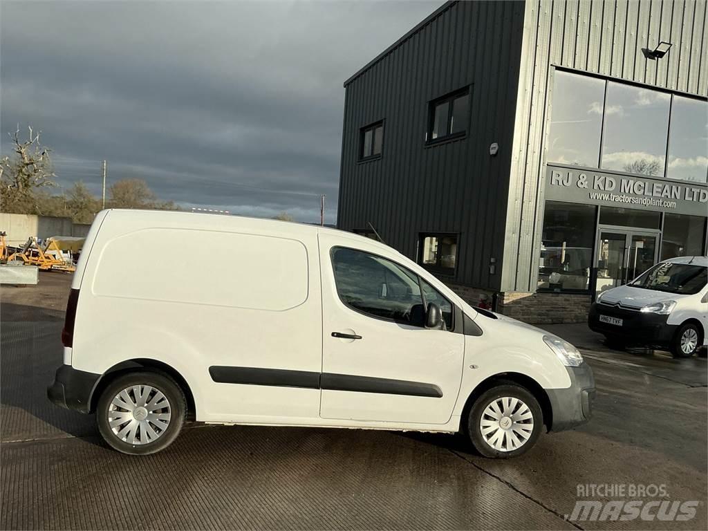 Citroën Berlingo Van ماكينات زراعية أخرى
