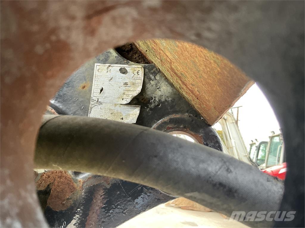 CNH Breaker ماكينات زراعية أخرى