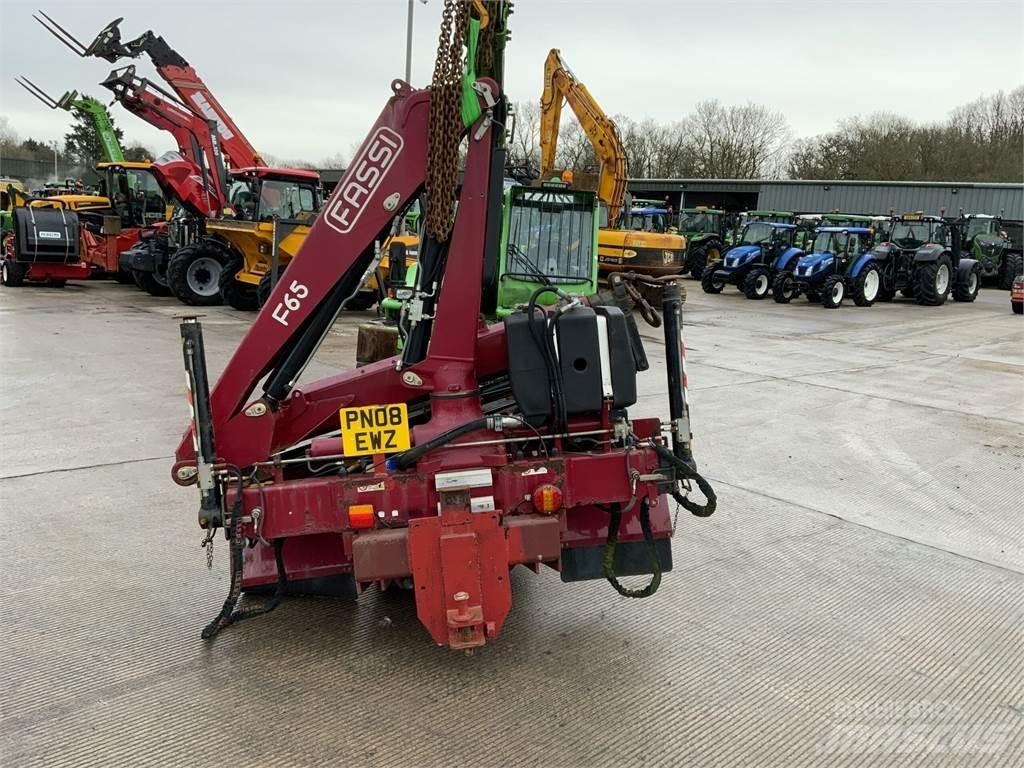 Fassi F65 Crane ماكينات زراعية أخرى