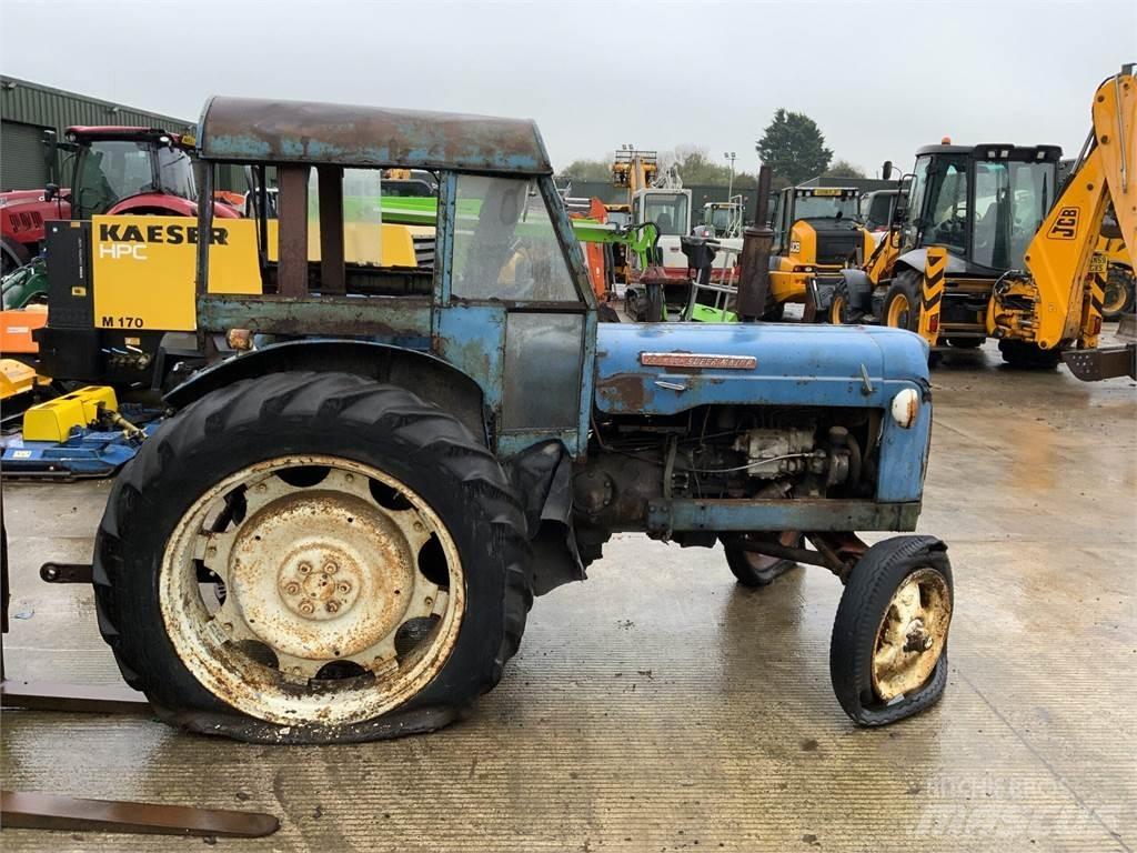 Fordson Super Major ماكينات زراعية أخرى