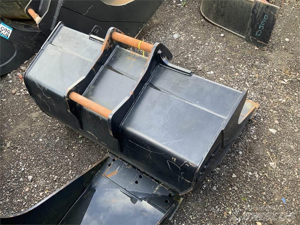 JCB 1400mm S45 Bucket ماكينات زراعية أخرى