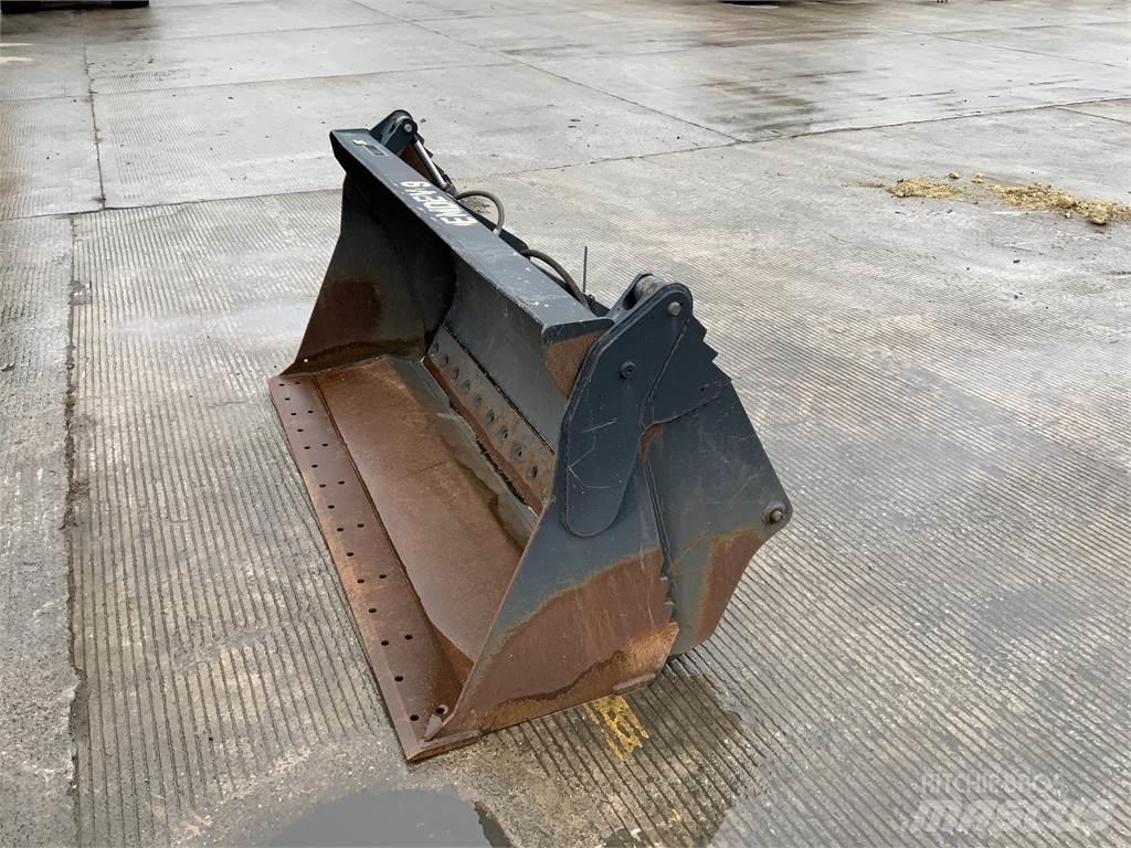 JCB 6FT 4 in 1 Bucket ماكينات زراعية أخرى