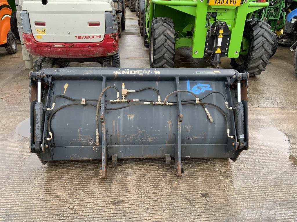 JCB 6FT 4 in 1 Bucket ماكينات زراعية أخرى
