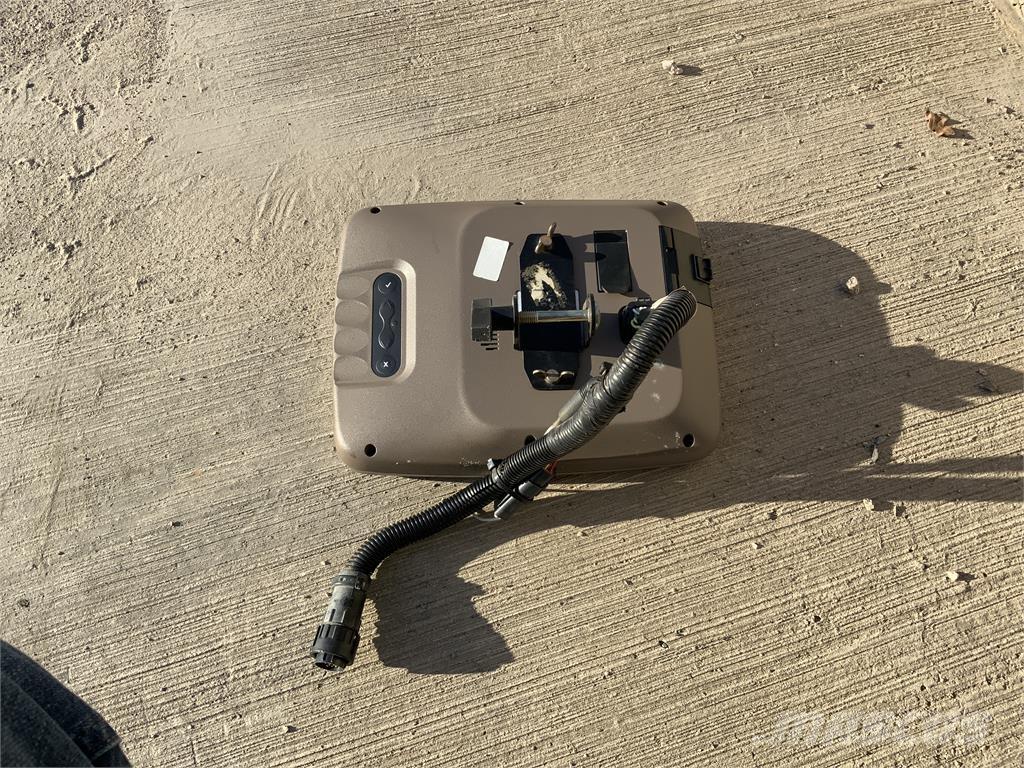 John Deere Screen ماكينات زراعية أخرى