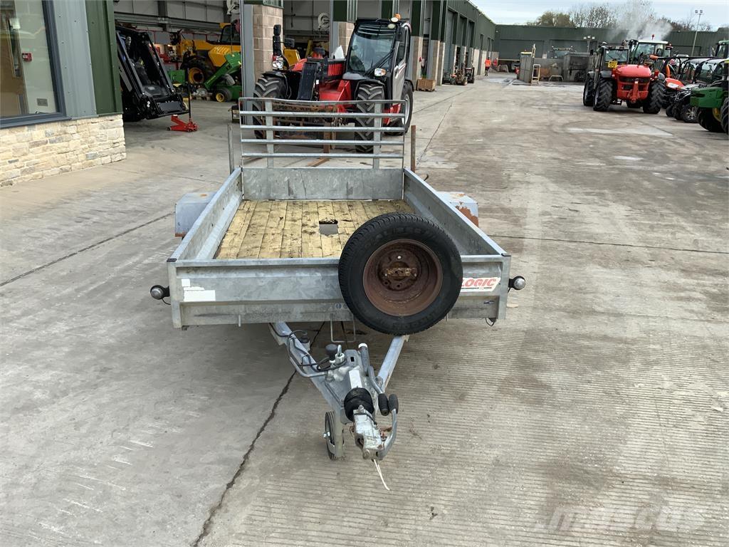 Logic 10,5 Trailer ماكينات زراعية - غير ذلك