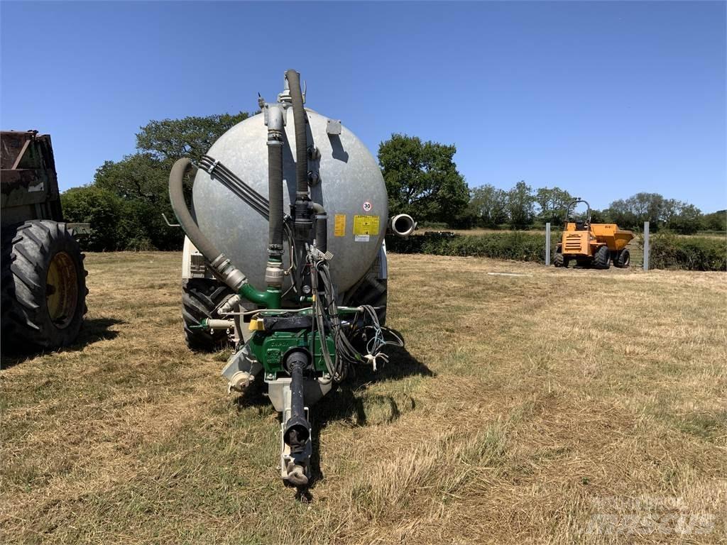 Major LGP 2400 Tanker ماكينات زراعية أخرى
