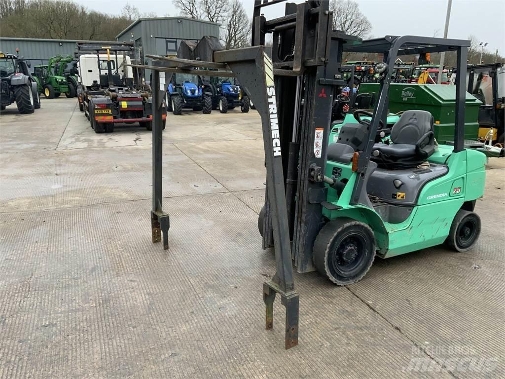 Strimech Pole Handler ماكينات زراعية أخرى