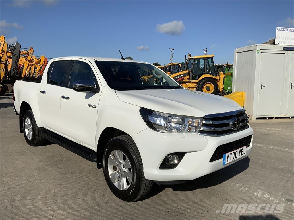 Toyota Hilux (ST24384) ماكينات زراعية أخرى