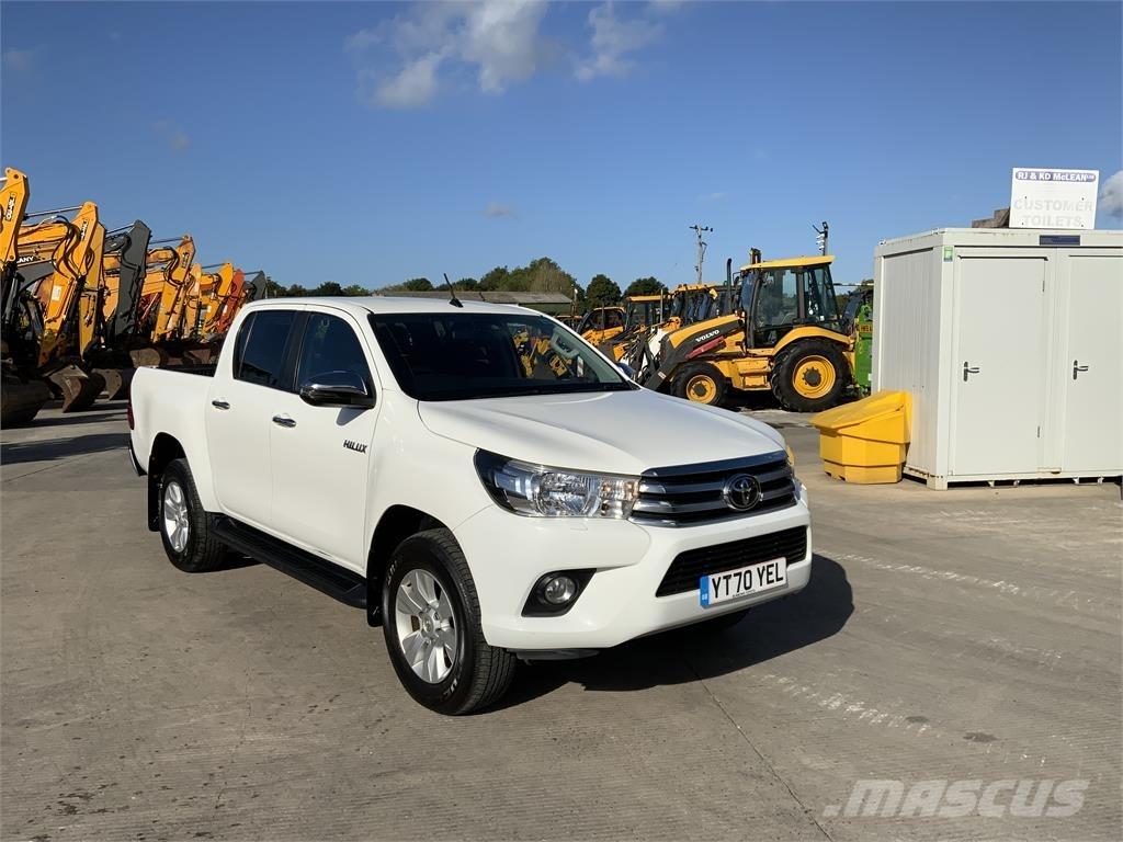 Toyota Hilux (ST24384) ماكينات زراعية أخرى