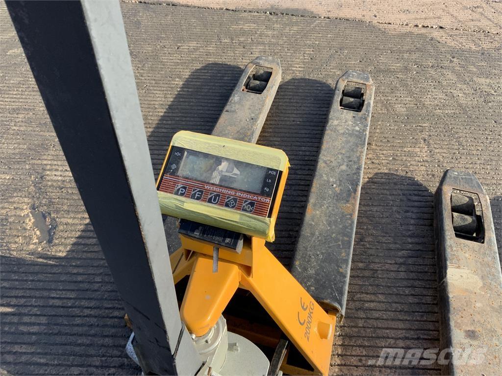  X2 2000KG Pump Trucks ماكينات زراعية - غير ذلك