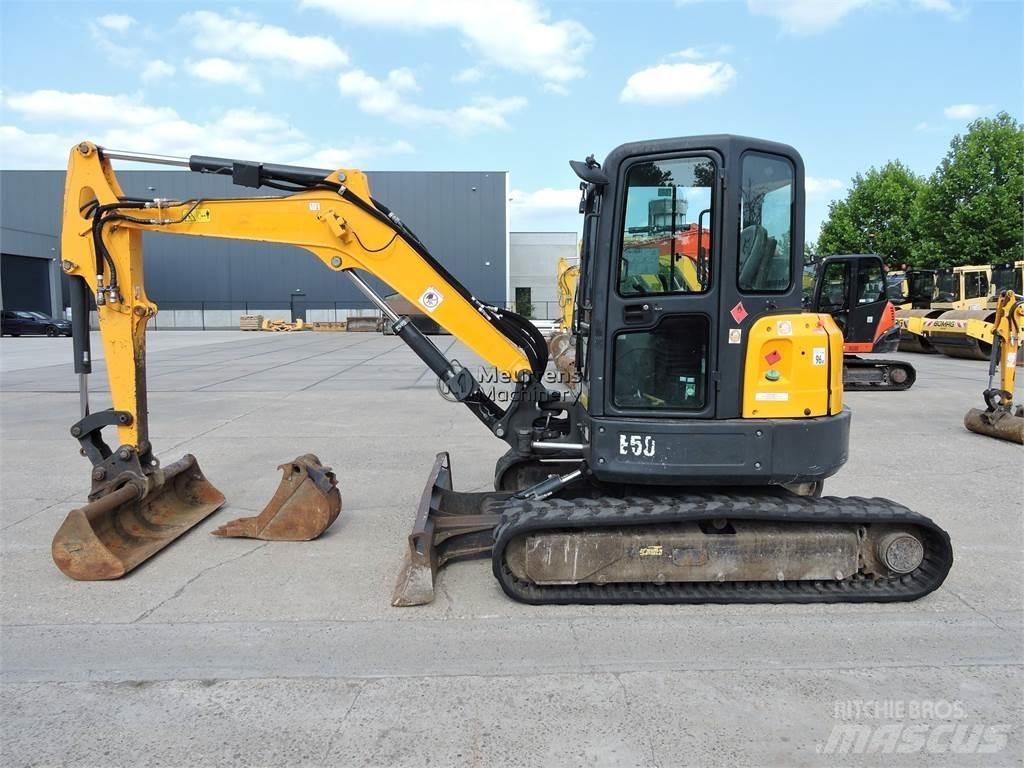 Bobcat E50 أخرى