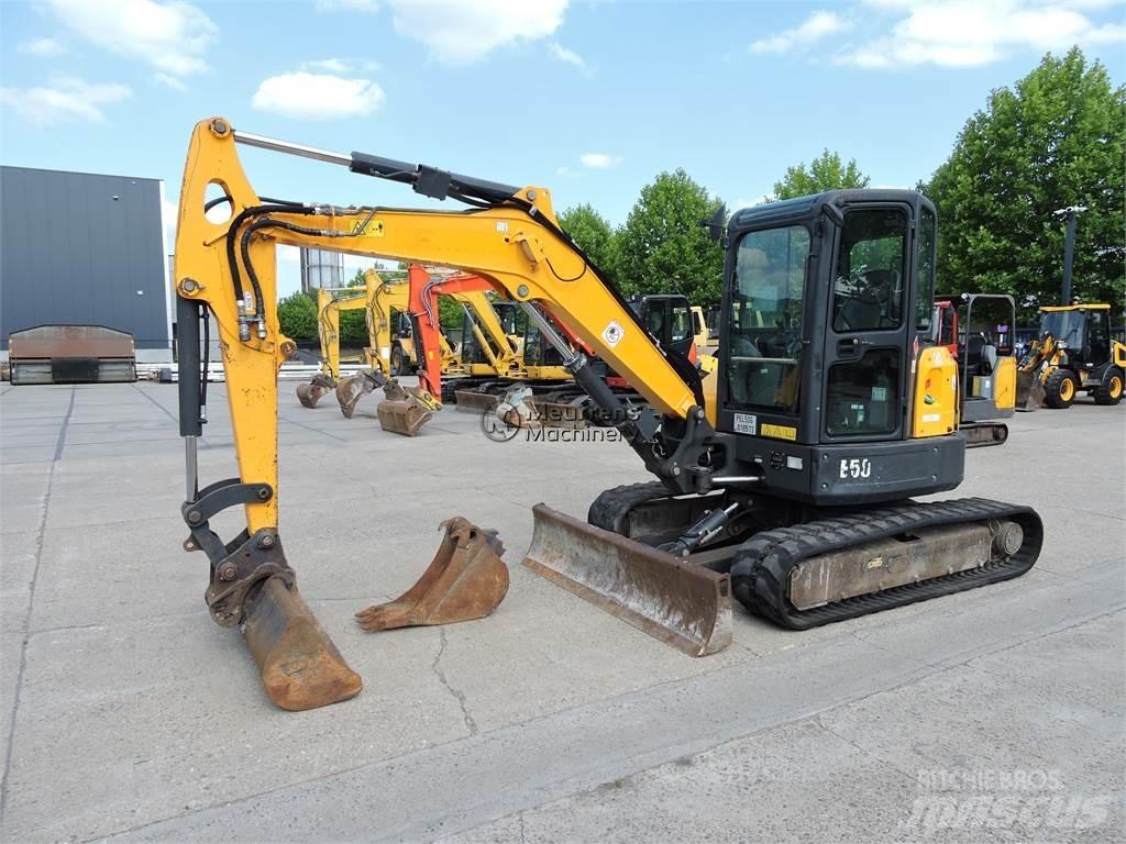 Bobcat E50 أخرى