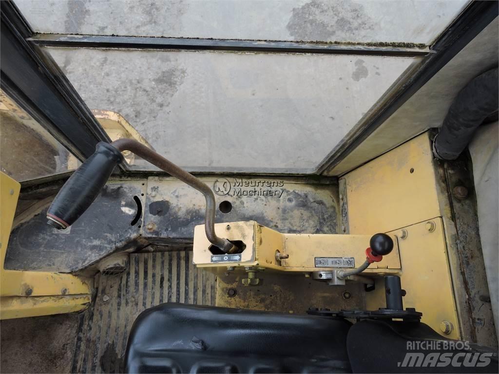 Bomag BW213D-2 مداحل متنوعة