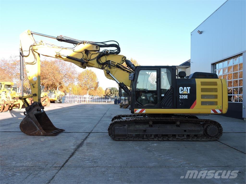 CAT 320E حفارات زحافة