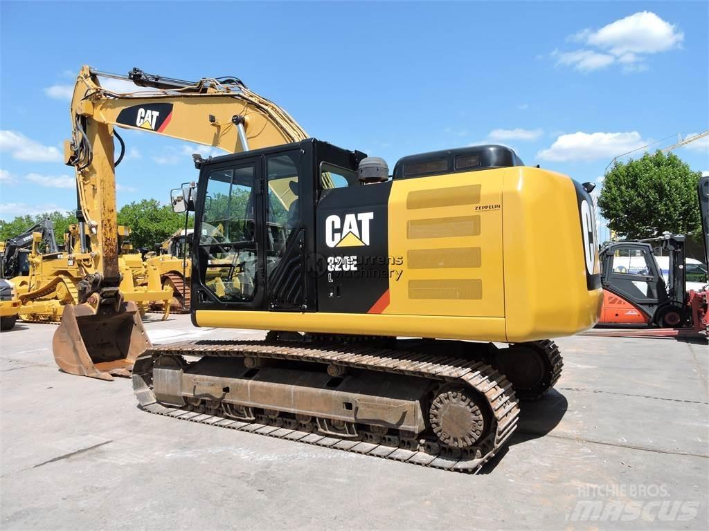 CAT 320EL حفارات زحافة