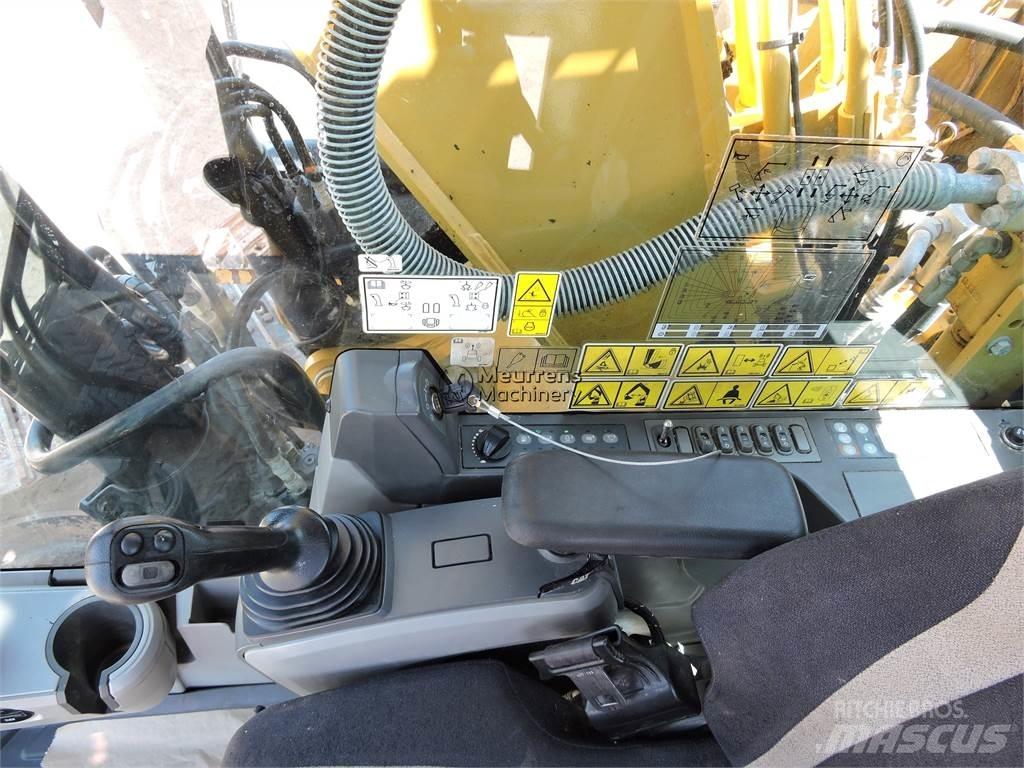 CAT 320EL حفارات زحافة