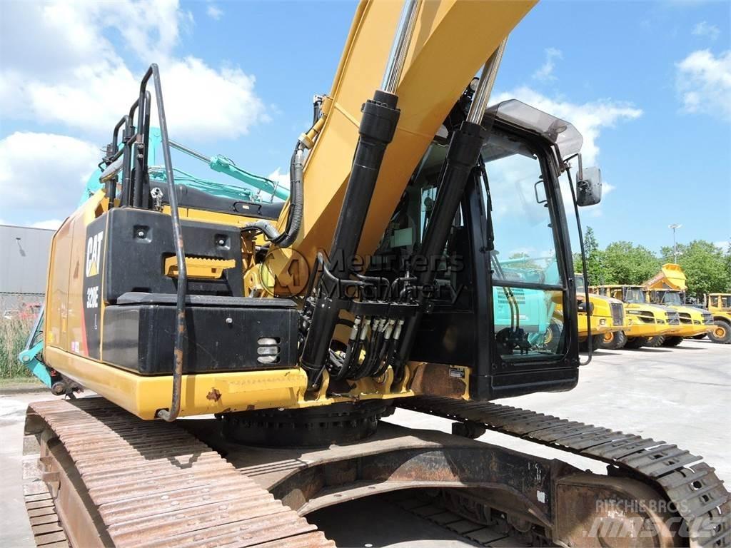 CAT 320EL حفارات زحافة
