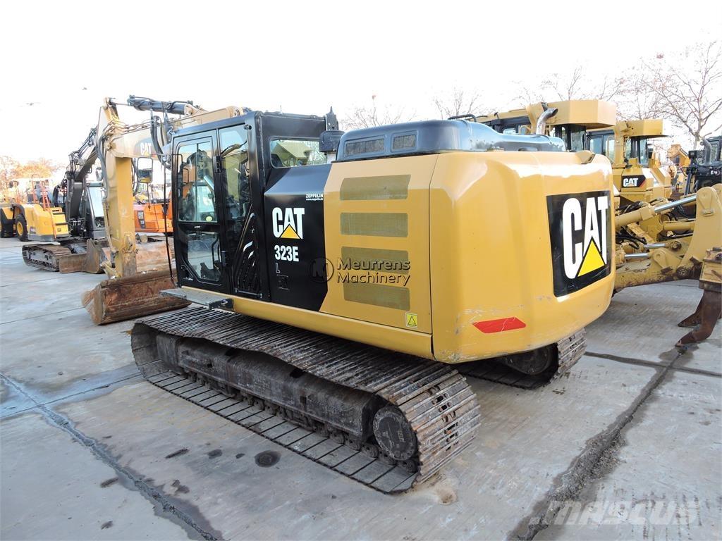 CAT 323E حفارات زحافة