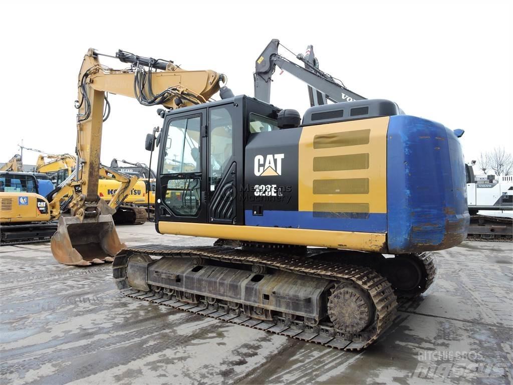 CAT 323EL حفارات زحافة