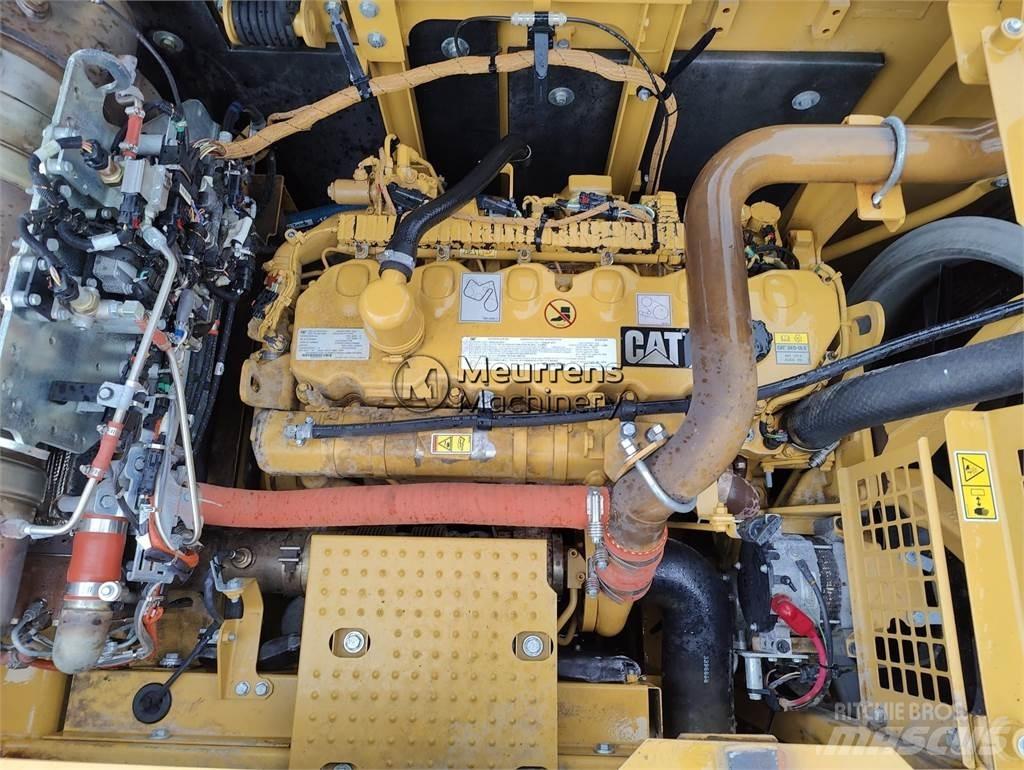 CAT 336F حفارات زحافة
