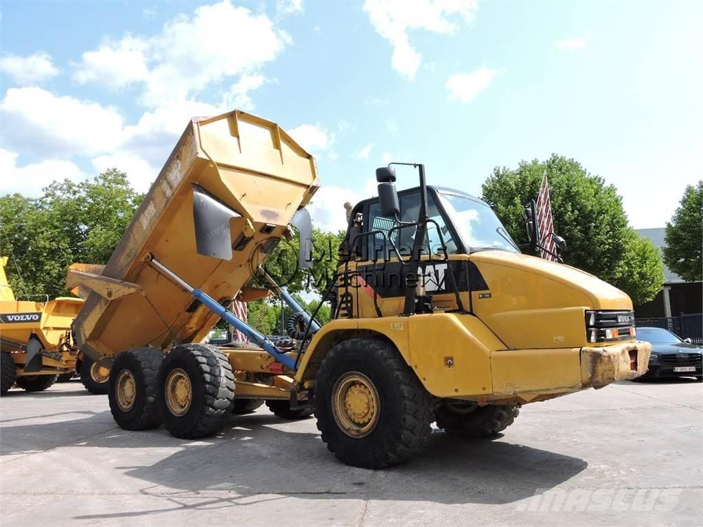 CAT 730 ساحبات مفصلية