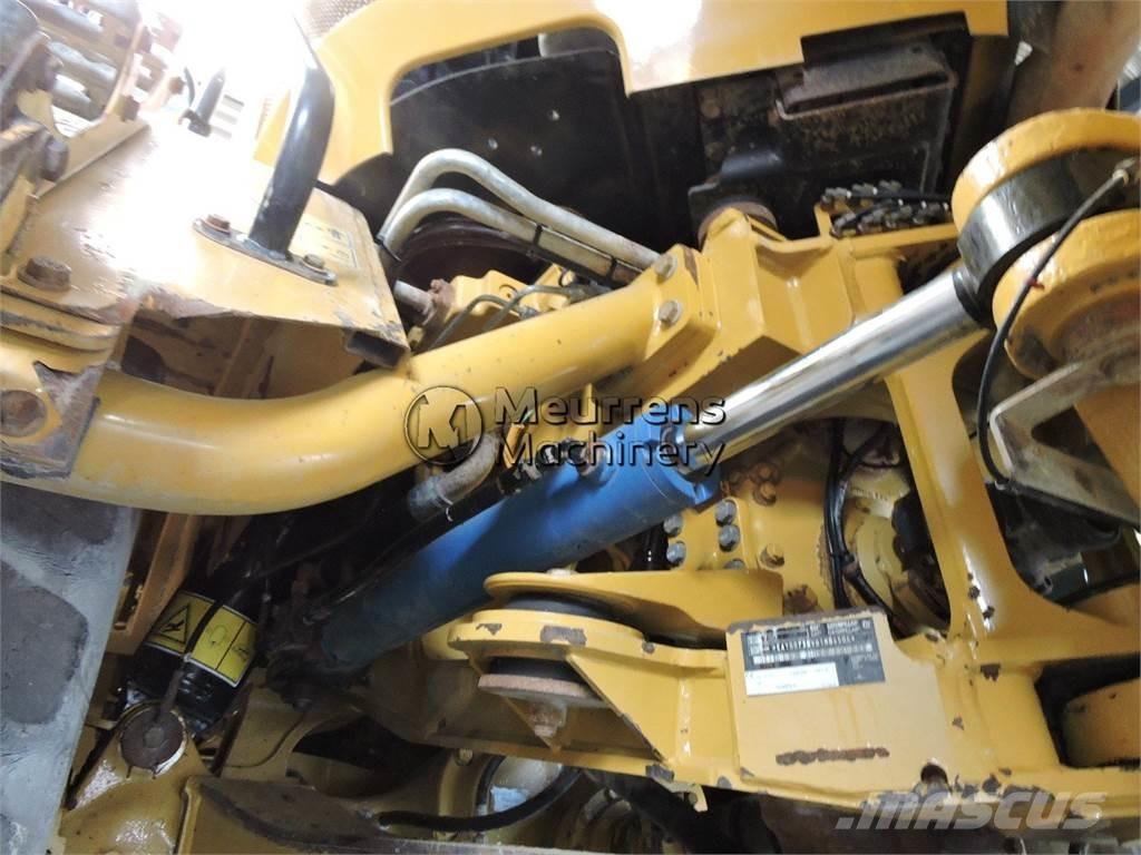 CAT 730 ساحبات مفصلية