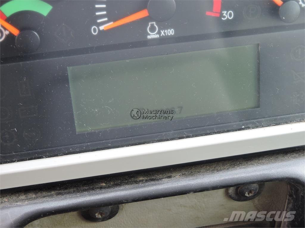 CAT 745C TAILGATE ساحبات مفصلية