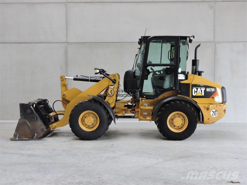 CAT 907H لوادر بعجل
