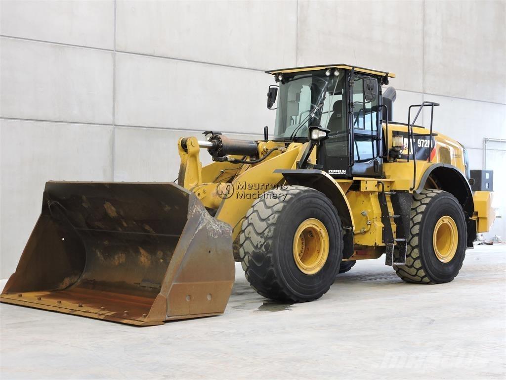 CAT 972M لوادر بعجل