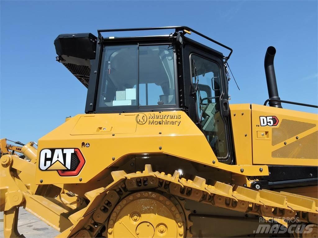 CAT D5 جرارات تسوية
