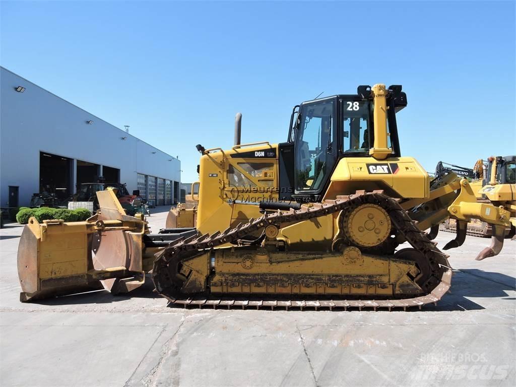 CAT D6NLGP جرارات تسوية