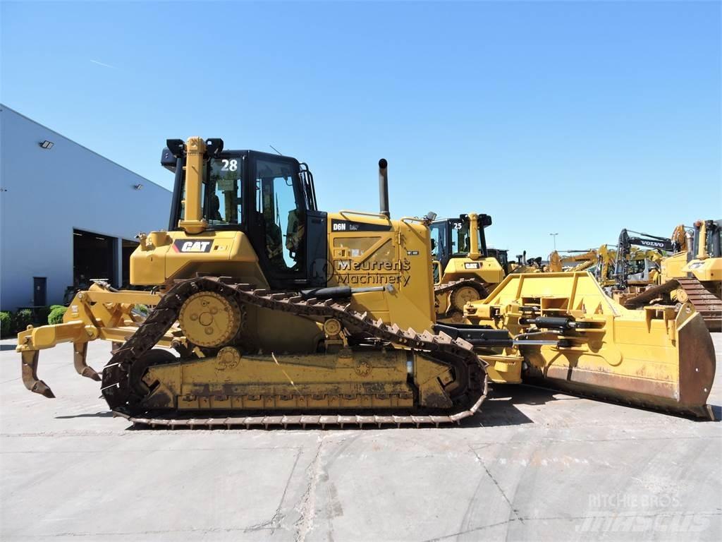 CAT D6NLGP جرارات تسوية