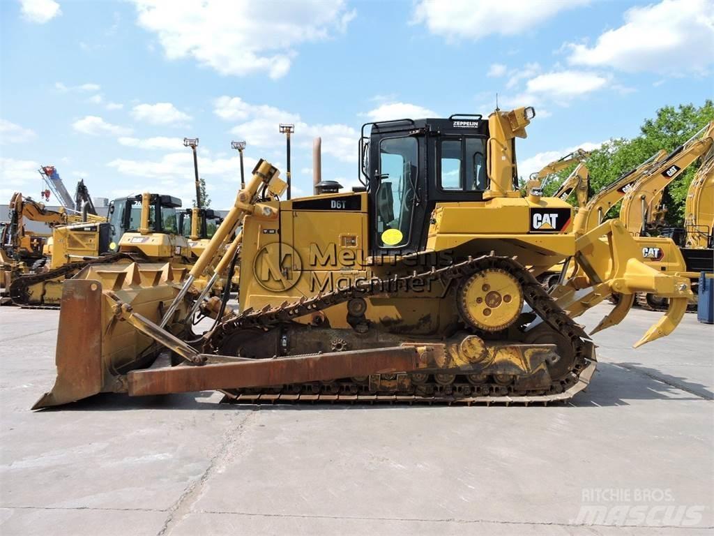 CAT D6TXL جرارات تسوية
