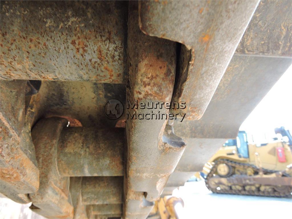 CAT D7R جرارات تسوية