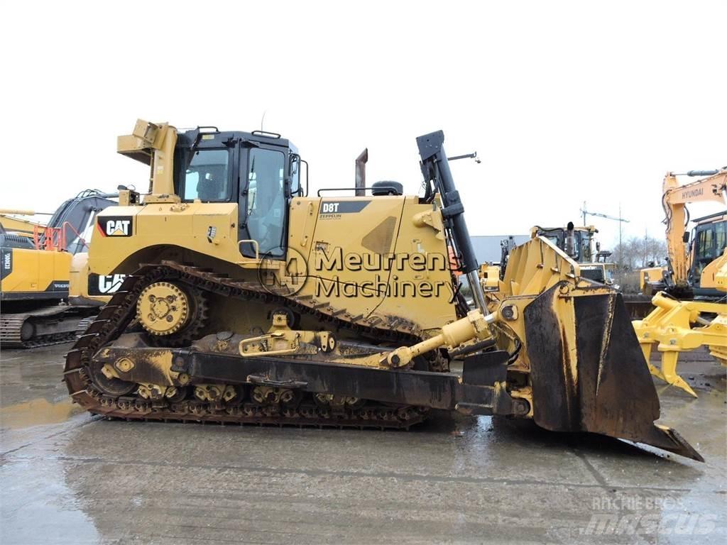 CAT D8T جرارات تسوية