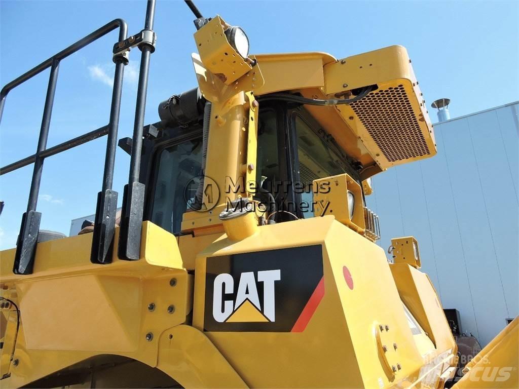 CAT D8T جرارات تسوية
