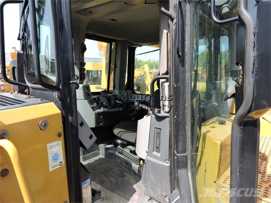 CAT D8T GERMAN جرارات تسوية