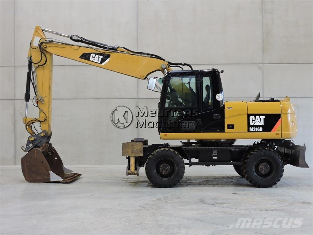 CAT M316D حفارات بعجل