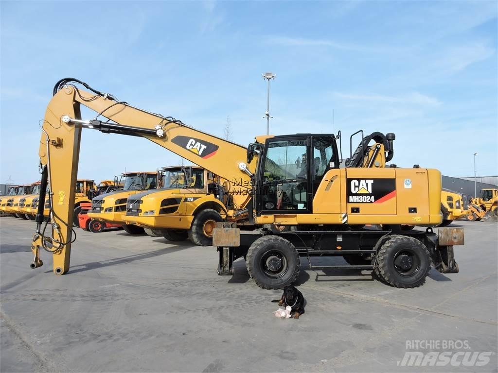 CAT MH3024 مناولات المخلفات / مناولات صناعية