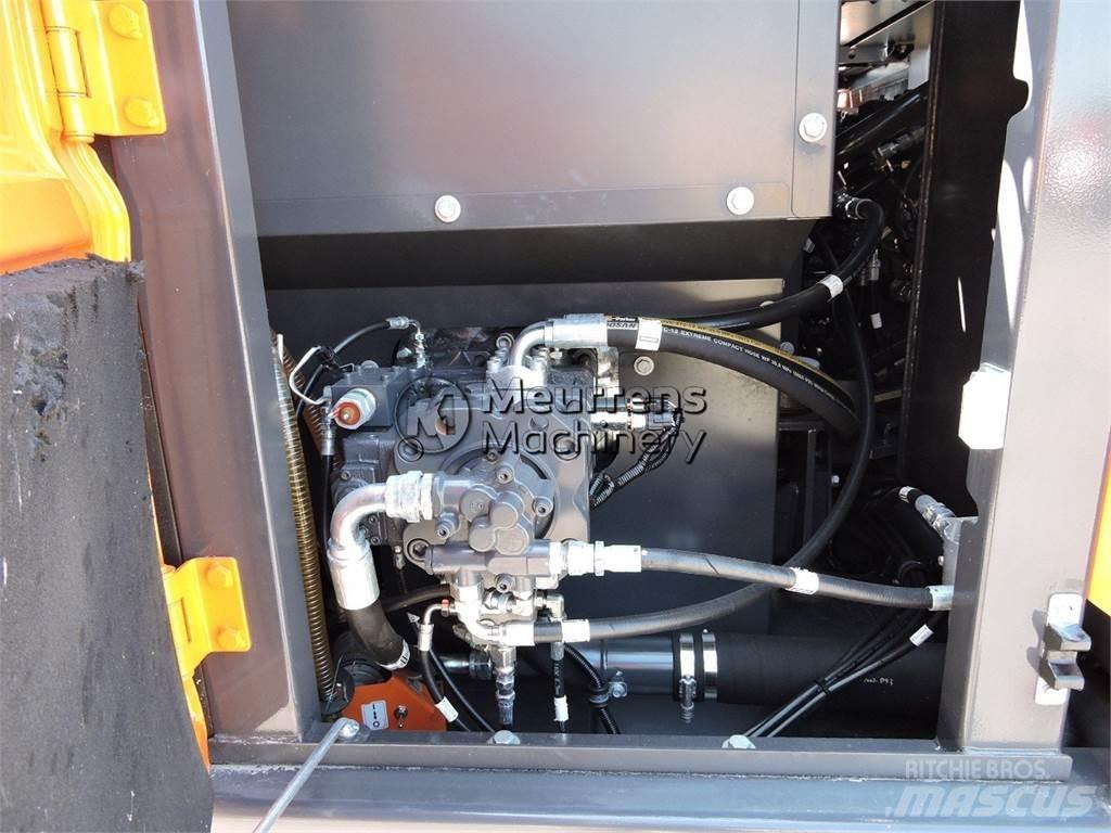 Doosan DX140LC حفارات زحافة