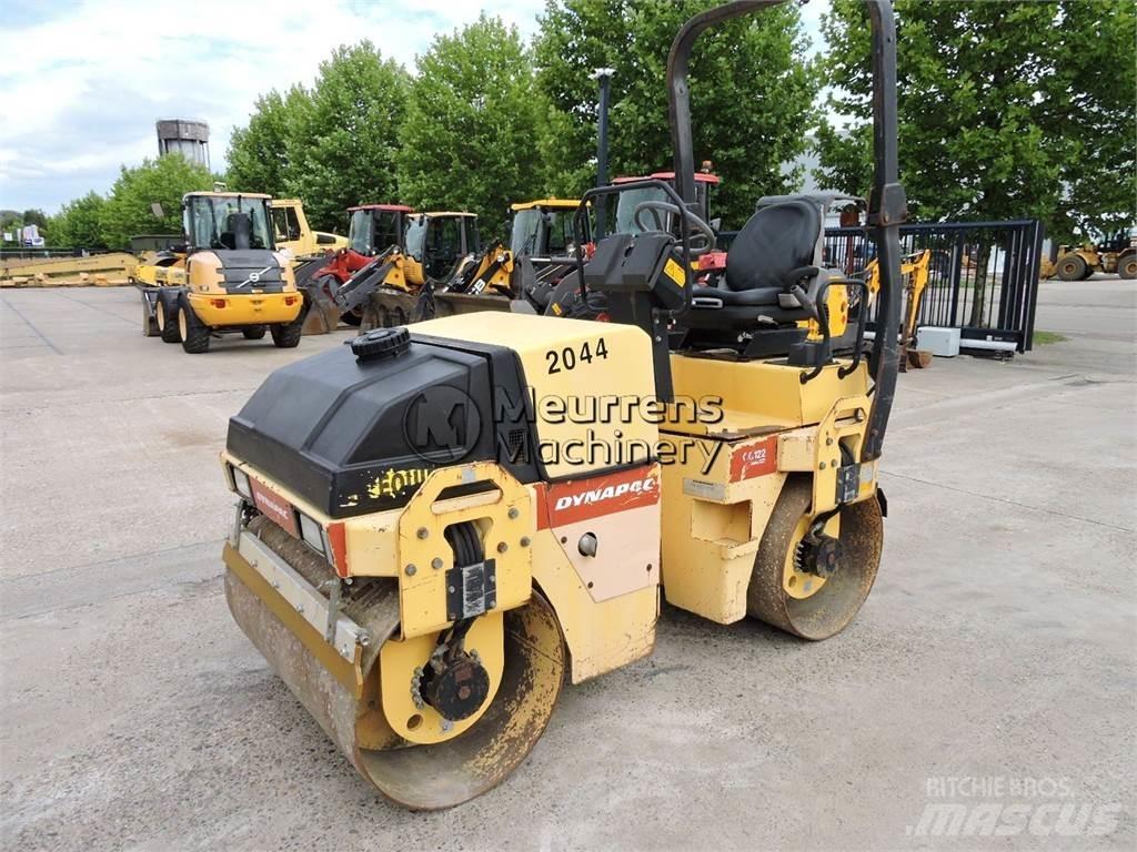 Dynapac CC122 مداحل متنوعة