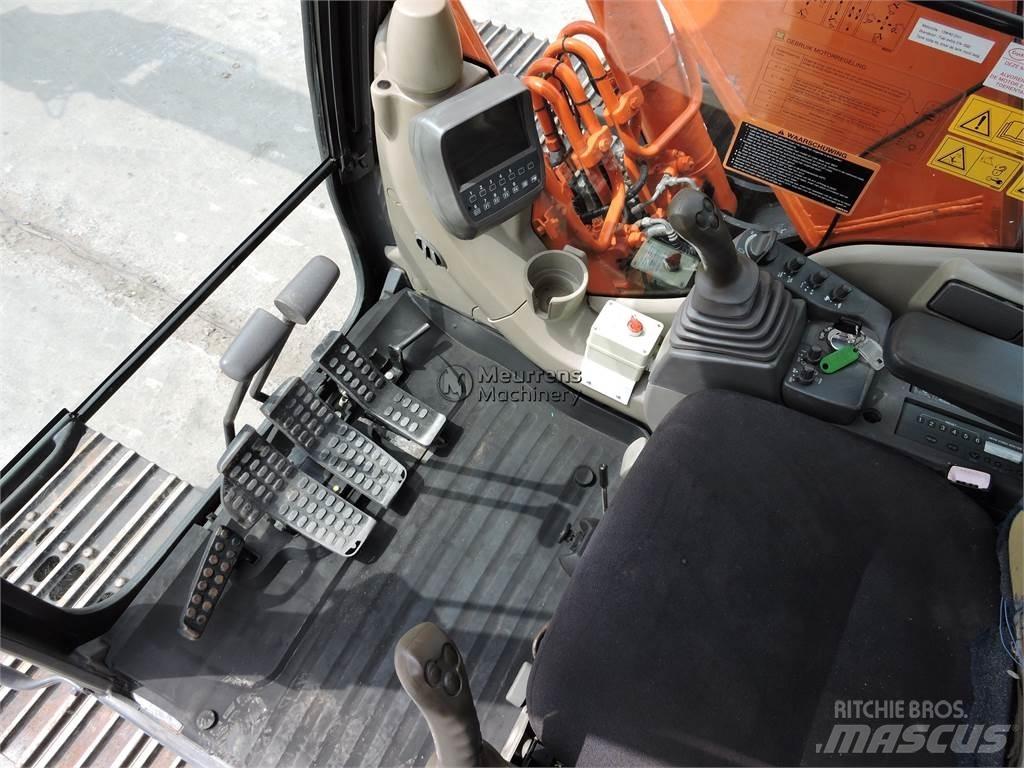 Hitachi ZX180 حفارات زحافة