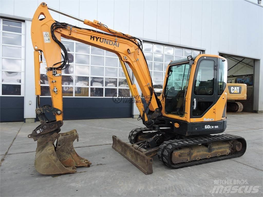 Hyundai R60 أخرى