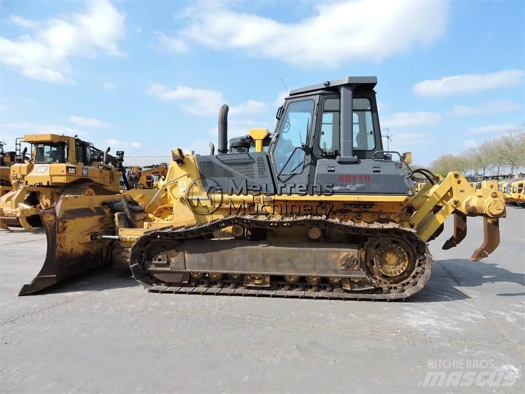 Komatsu D61EXL-12 جرارات تسوية