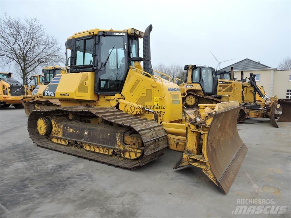 Komatsu D61PXi-23 جرارات تسوية