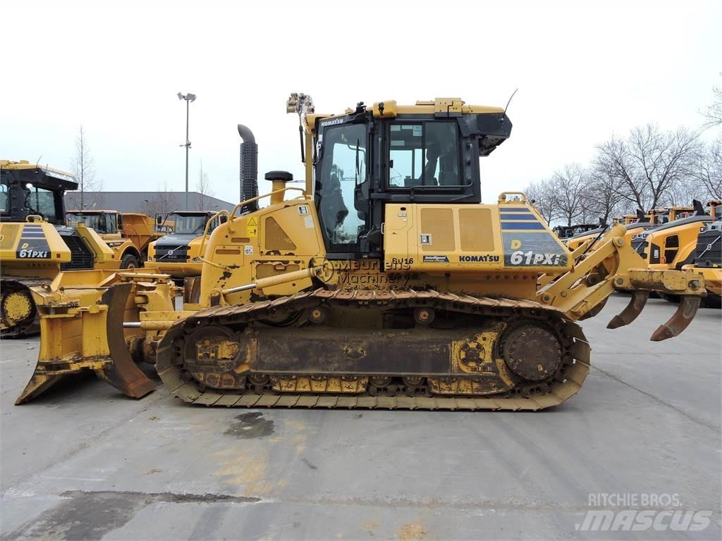 Komatsu D61PXi-24 جرارات تسوية